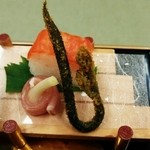 古屋旅館 - サーモン寿司、稚鮎の空揚、生ハム