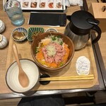 「こめらく 海鮮ごはんと、唐揚げと。」 - 