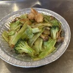 ひろしま屋 - ホタテとキャベツのバター炒め