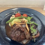 messo - 料理写真:メインのハンバーグ