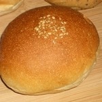 Naninani Seika - 玄米のパン、1個160円