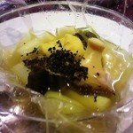 トムクリオーザ - 牛コンソメ　鮑、ホワイトアスパラ、手長海老入りラビオリ