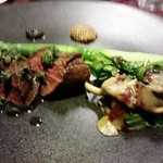 トムクリオーザ - 鳥取産鹿肉ロティ　アスパラ、茸のマリネと　