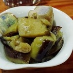 酒蔵 やまきち - つきだし（なすの煮浸し）（2015年 4月）