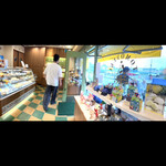 菓子工房 ともゆき - ともゆきさん店内　　byまみこまみこ