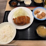 松のや - 料理写真:ダブルロースかつ定食+唐揚げ3個