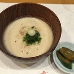 柳家錦 - 食事は自然薯のとろろでした！
      自然薯の風味が良いですね！つるりと入ってしまいます