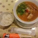 美食人 エピキュア 歓歓 - ランチセットのラーメンとライス