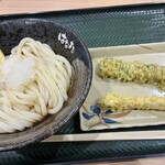 はなまるうどん - 料理写真:おろしぶっかけ(中盛り) 640円
ごぼう天 90円 ちくわ磯部揚げ 130円