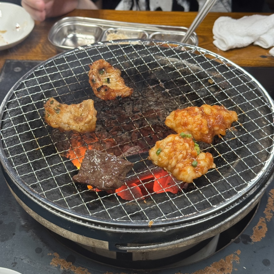 炭火 焼肉 寿 苑