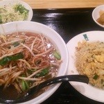 紹仙房 - 昼のサービスＡ定食。サラダ付！