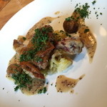 ラ・ピッチョリー・ドゥ・ルル - ランチコース（２，０００円＋税）のメイン「地鶏のロースト　マスタードソース」２０１５年４月