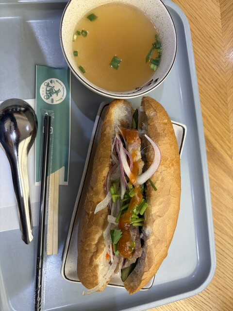 越南路 横浜ワールドポーターズ店