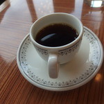 万里樓 - コーヒーはセルフサービスで