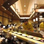 Mawaru Toyamawan Sushi Tama - カウンター席に座りました。