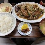 まりも食堂 - レバニラ定食
