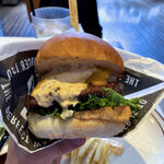 J.S. BURGERS CAFE - ポテトを堪能しつつ、ハンバーガーにかぶり付く。。。