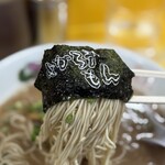 とんこつラーメン よかろうもん - 