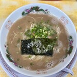 とんこつラーメン よかろうもん - 