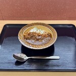 八角屋 - スパイシーカレー（ハーフ）(\500)