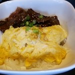 炭火焼ステーキ　天元 - オリジナル丼！ふわふわたまごが良い感じ