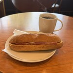 スターバックスコーヒー - 料理写真:ハム&マリボーチーズ 石窯フィローネ