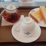 Klimt - バタートースト＆紅茶セット 390円