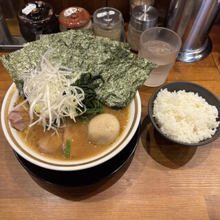 横浜家系ラーメン 三郷家_1