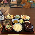いちゑ - 料理写真:ランチDセット（天麩羅、刺身、ご飯、そば）¥1700、瓶ビール（中）¥650