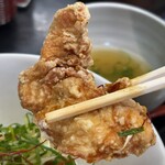 天然塩ラーメン しおはな屋 -  唐揚げリフト