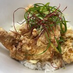 天然塩ラーメン しおはな屋 -  唐揚げ丼アップ