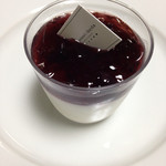 カズノリ イケダ アンディヴィデュエル - パンナコッタ（350円）