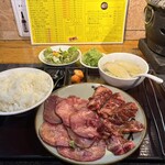炭火焼肉　萬大 - 