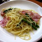 Primo piatto - アスパラとベーコンの塩味！