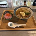 浮世離れのMEN DOROBO - 