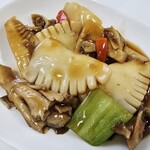 桂林 - 料理写真:イカと舞茸の醤油炒め。
