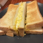 カフェ 三番館 - 料理写真:たまごトースト
