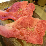 食彩和牛 しげ吉 - 常陸牛BMS12リブロースの焼きすき