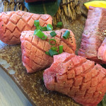 食彩和牛 しげ吉 - 幻黒タン塩(特厚)