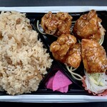 華鳥 - 料理写真:からあげ南蛮弁当（鶏飯大盛）
500円