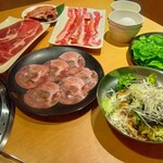 焼肉きんぐ - 料理写真:きんぐコース¥3718
