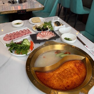 辛楽川火鍋 池袋店