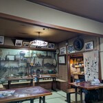 めん房 新月亭 - 中はかなり和風レトロ