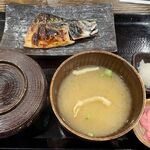 炭火焼干物定食 しんぱち食堂 - 料理写真: