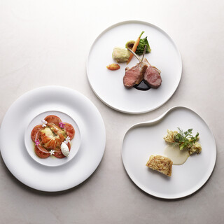 料理、サービス、空間すべてが上質なグランメゾンで優雅な時間を