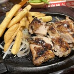 ブロンコビリー - 料理写真:ばりばりチキンステーキ