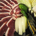 森のおはな - 森のおはなコース 4400円 [写真は溶岩プレートで焼く鴨の、お狩場焼材料]