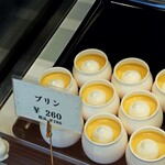 かぶと洋菓子店 - ショーケース
