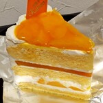 かぶと洋菓子店 - 宮崎産マンゴーのショートケーキ