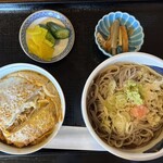 佐々木屋 - 料理写真:かつ丼セット（蕎麦は冷）　かつはウスターソースが隠し味